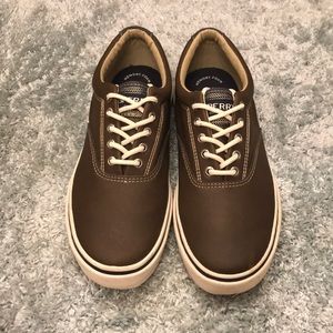 Sperry shoes size 9.5